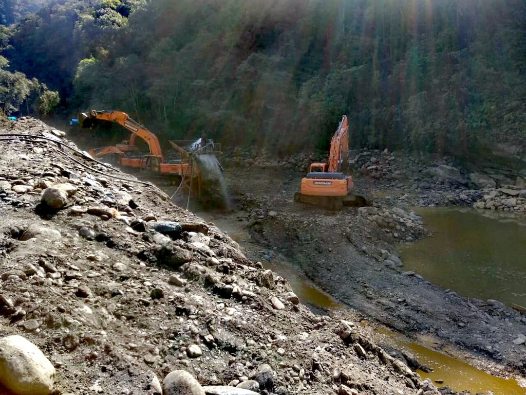 Actividad minera en Apolobamba